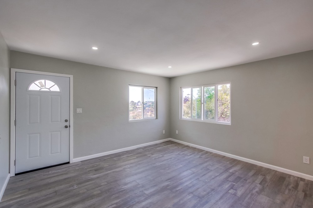Virtual tour photo 9 of 27 for 3211 Euclid Ave