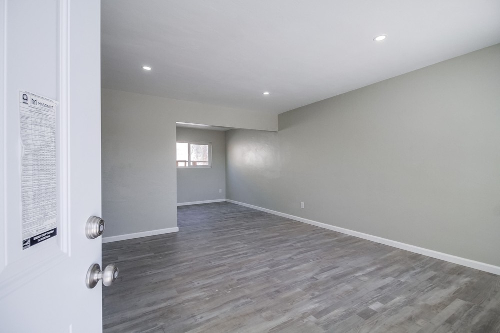 Virtual tour photo 7 of 25 for 3211 Euclid Ave