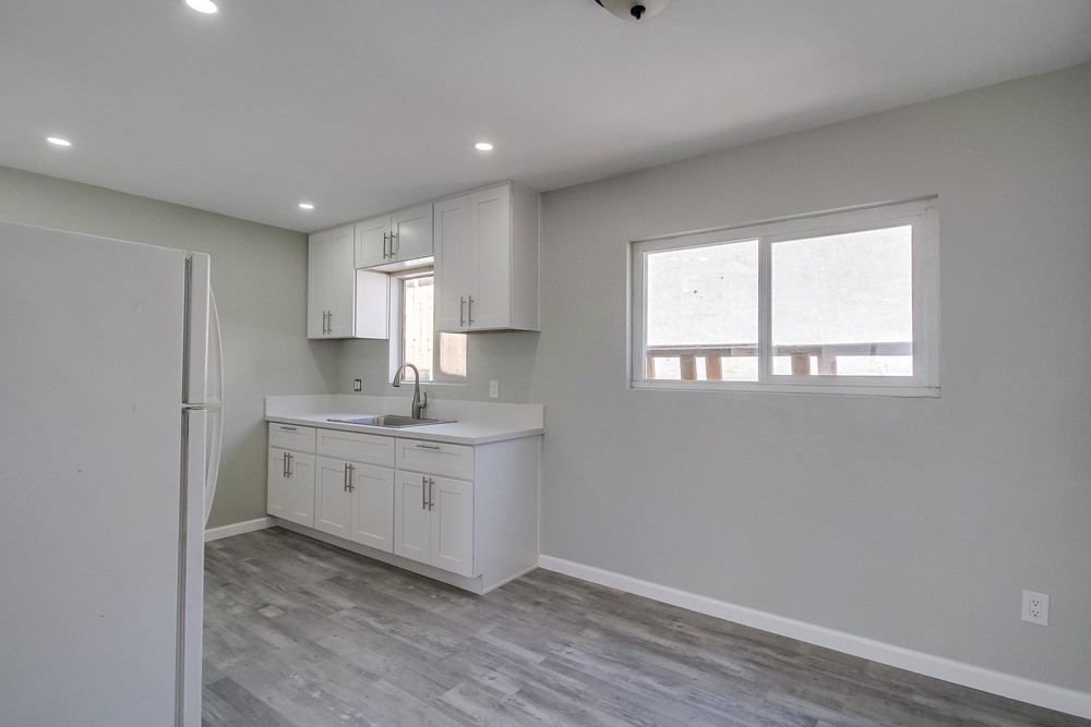 Virtual tour photo 12 of 25 for 3211 Euclid Ave