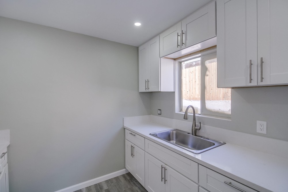 Virtual tour photo 14 of 25 for 3211 Euclid Ave
