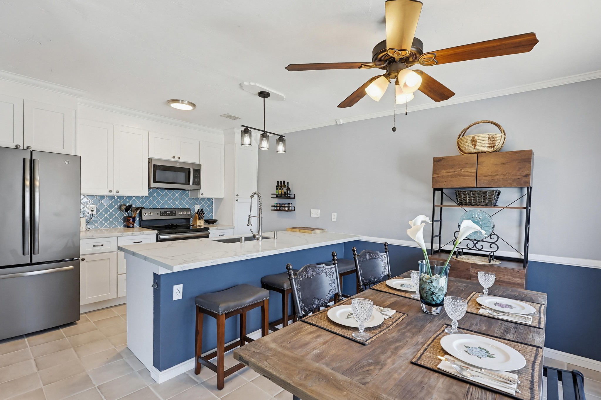 Virtual tour photo 16 of 57 for 3211 Midway Dr UNIT 304