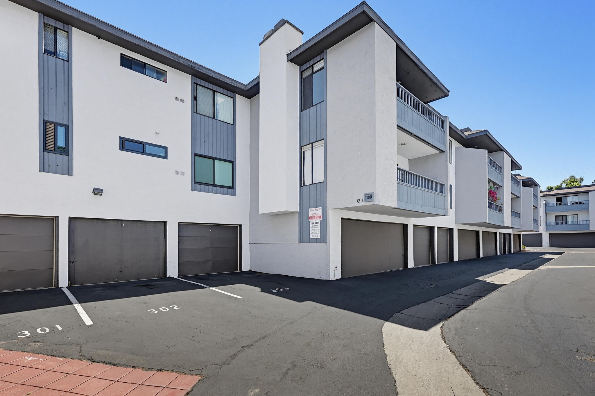 Virtual tour photo 52 of 57 for 3211 Midway Dr UNIT 304