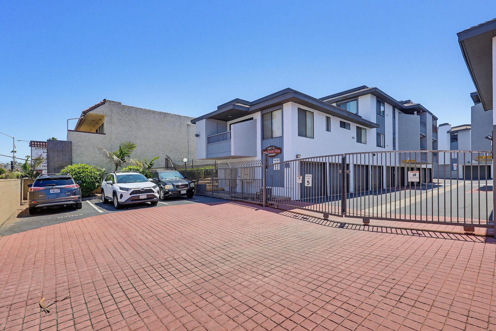 Virtual tour photo 54 of 57 for 3211 Midway Dr UNIT 304