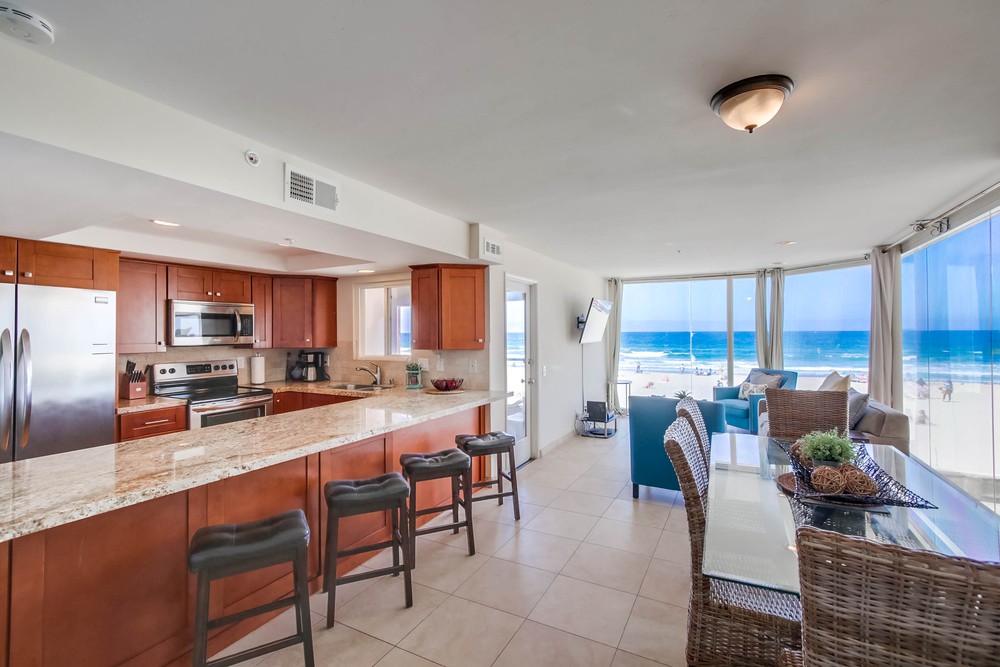 Virtual tour photo 4 of 45 for 3211 Ocean Front Walk