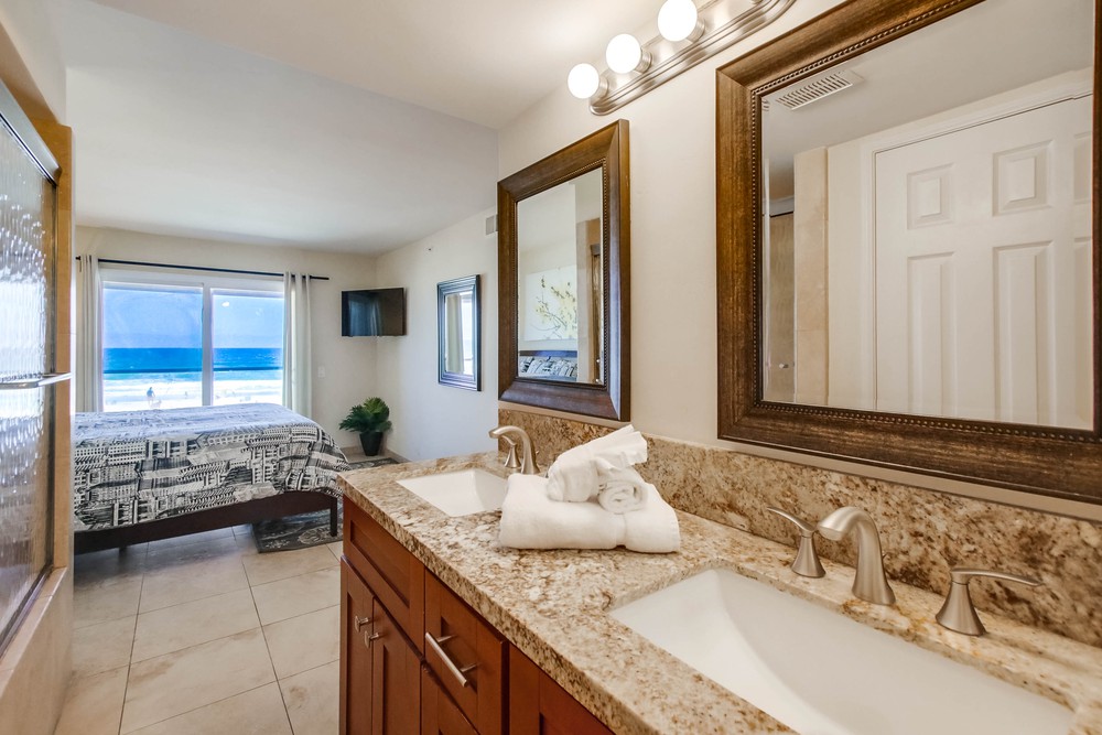 Virtual tour photo 22 of 45 for 3211 Ocean Front Walk