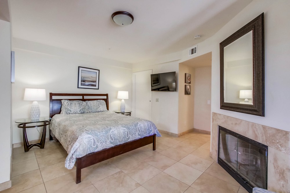 Virtual tour photo 26 of 45 for 3211 Ocean Front Walk