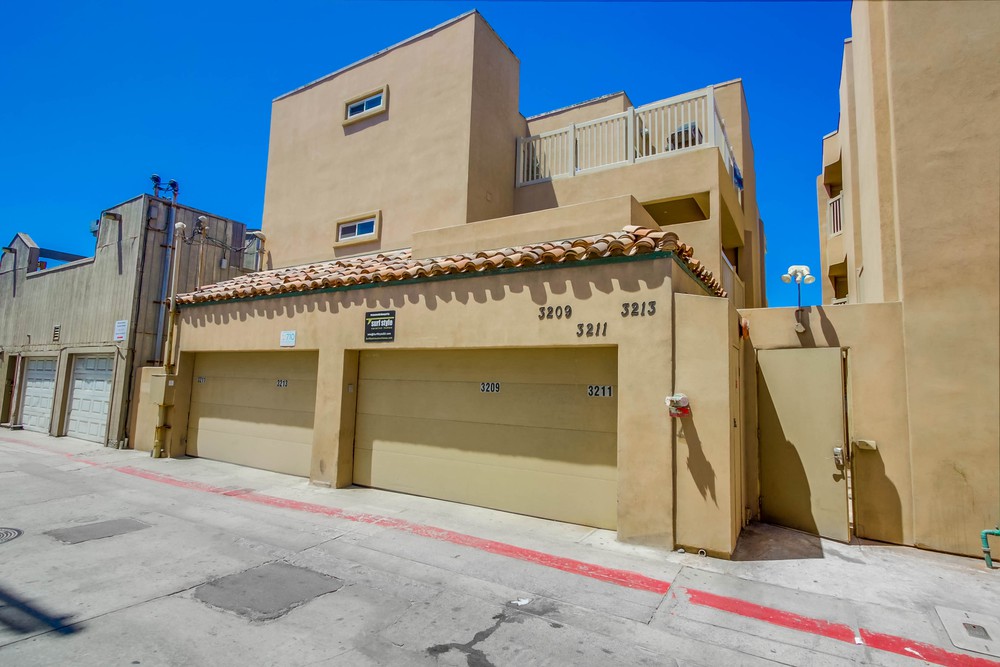 Virtual tour photo 46 of 45 for 3211 Ocean Front Walk