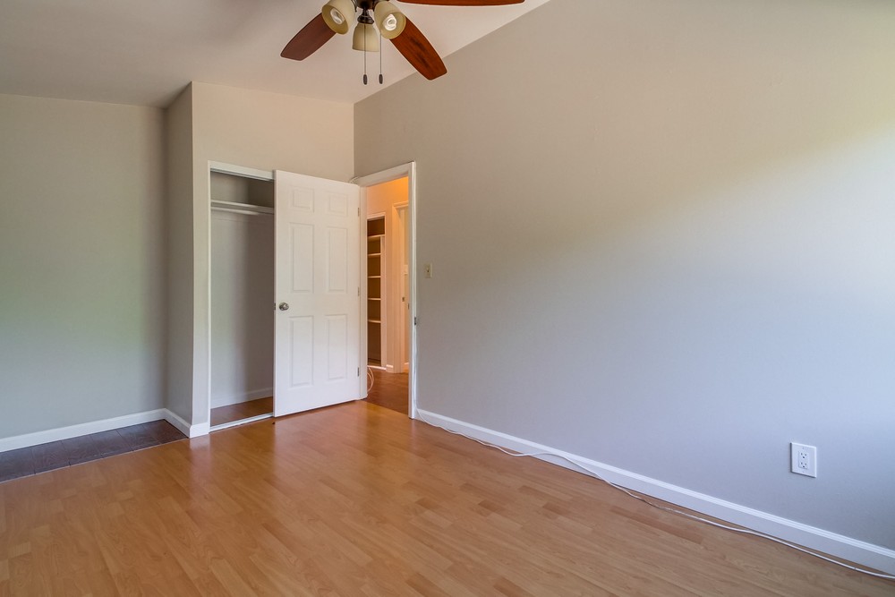 Virtual tour photo 18 of 31 for 3213 Mobley St