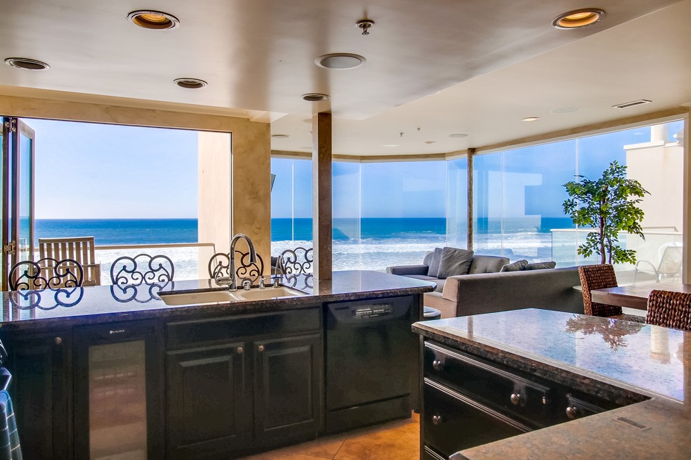 Virtual tour photo 25 of 75 for 3213 Ocean Front Walk