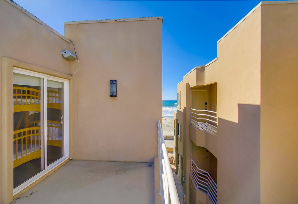 Virtual tour photo 39 of 75 for 3213 Ocean Front Walk