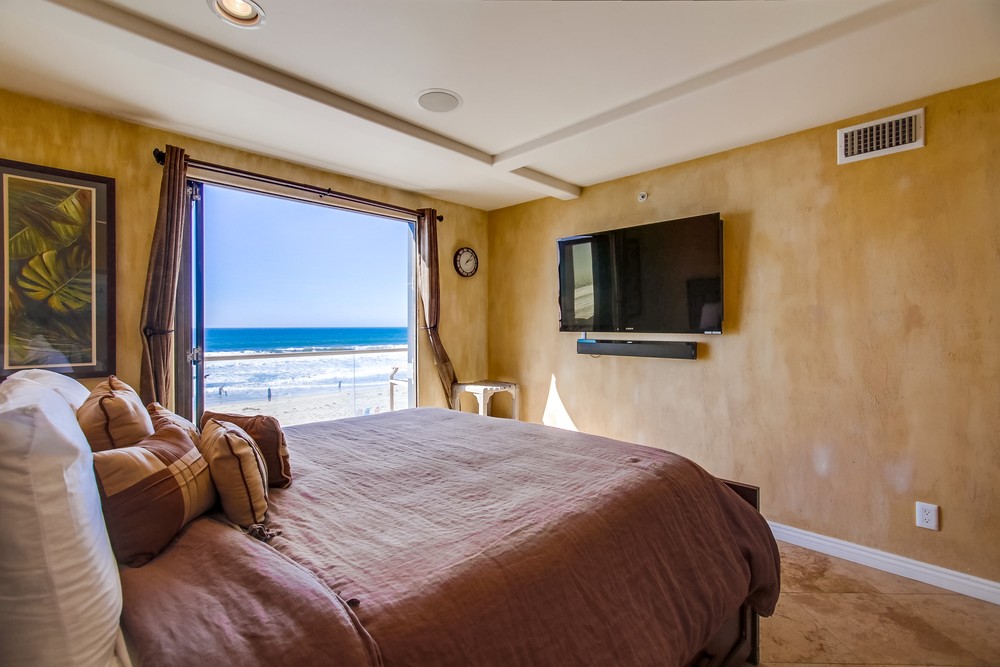 Virtual tour photo 45 of 75 for 3213 Ocean Front Walk