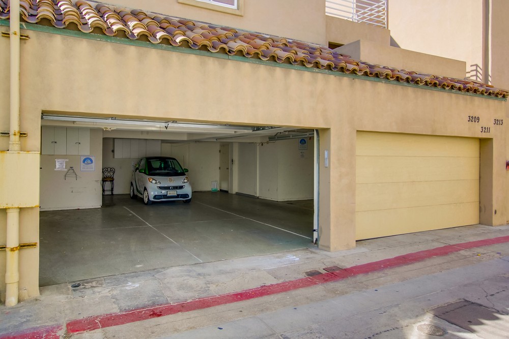 Virtual tour photo 64 of 75 for 3213 Ocean Front Walk