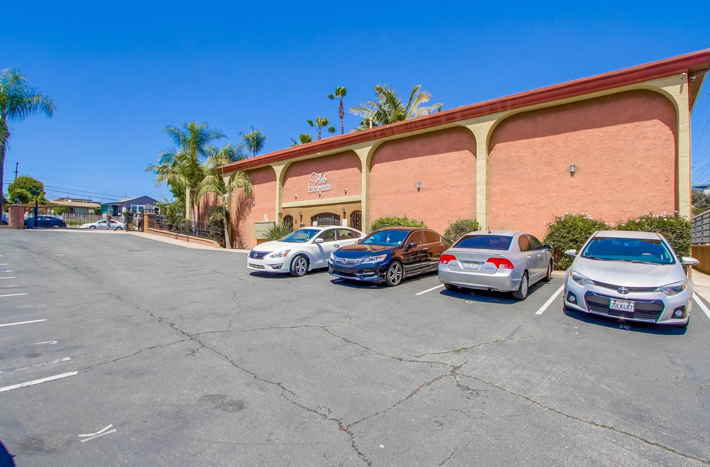 Virtual tour photo 9 of 49 for 3215 44th St UNIT 20