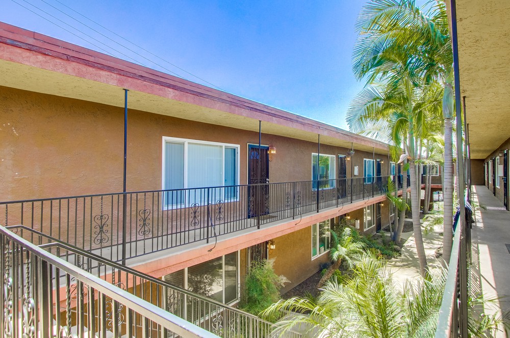 Virtual tour photo 19 of 49 for 3215 44th St UNIT 20
