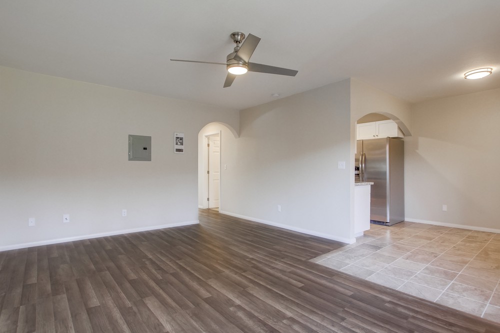 Virtual tour photo 23 of 49 for 3215 44th St UNIT 20
