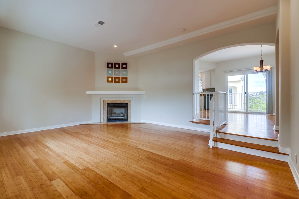 Virtual tour photo 8 of 39 for 3215 Governor Dr