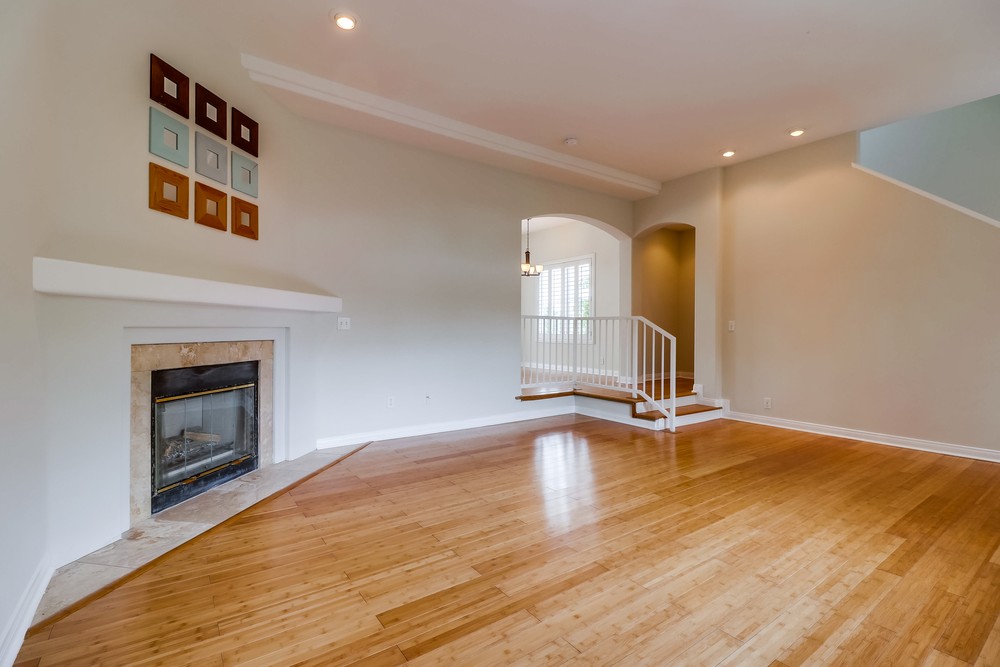 Virtual tour photo 9 of 39 for 3215 Governor Dr
