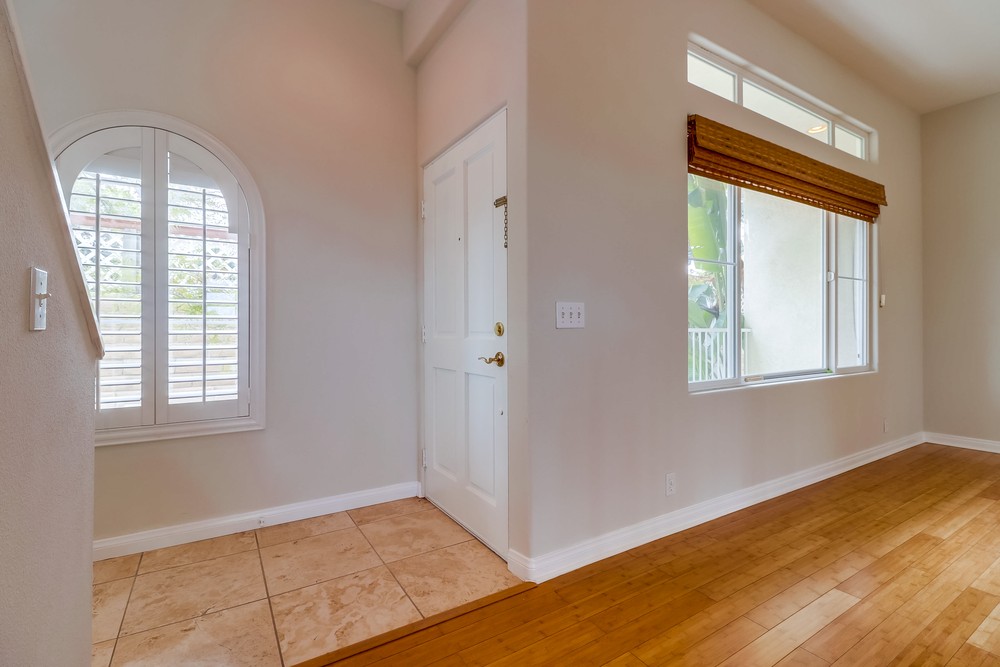 Virtual tour photo 11 of 39 for 3215 Governor Dr