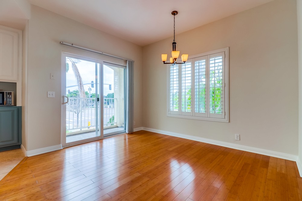 Virtual tour photo 13 of 39 for 3215 Governor Dr
