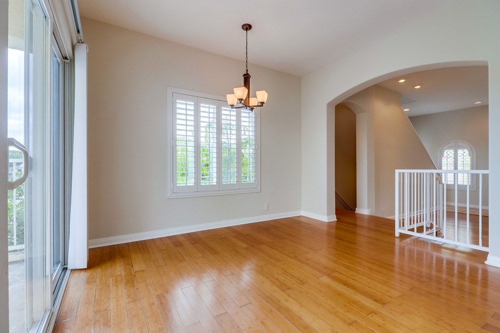 Virtual tour photo 14 of 39 for 3215 Governor Dr