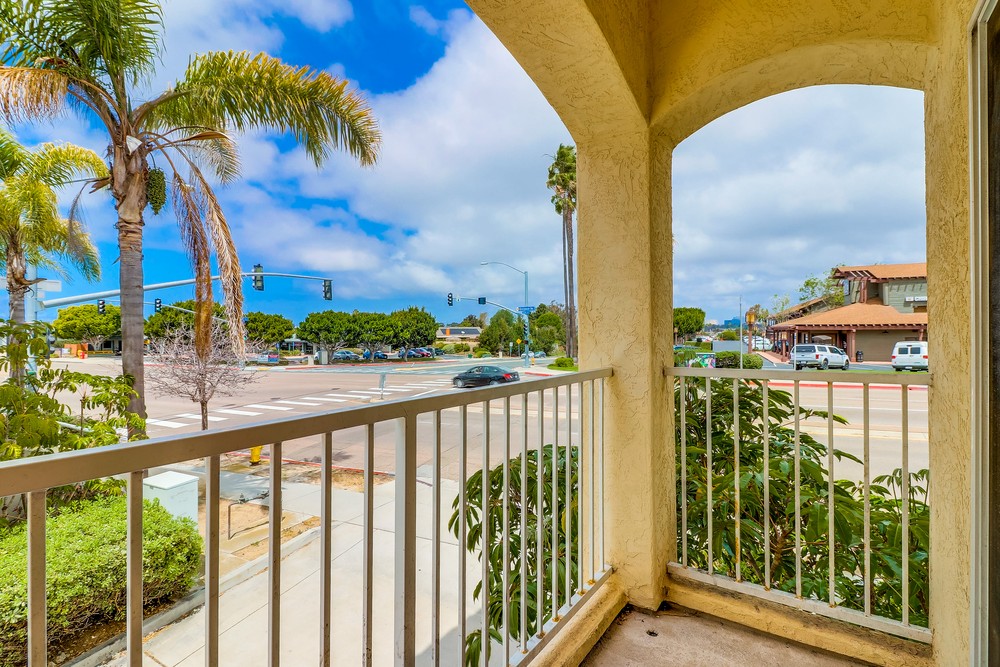 Virtual tour photo 22 of 39 for 3215 Governor Dr