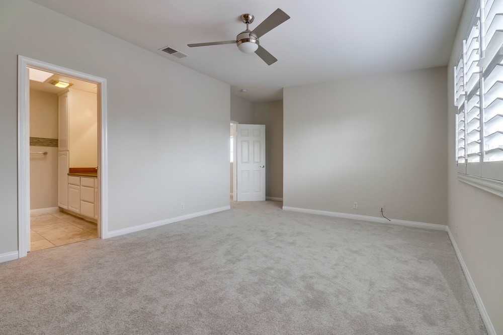 Virtual tour photo 27 of 39 for 3215 Governor Dr