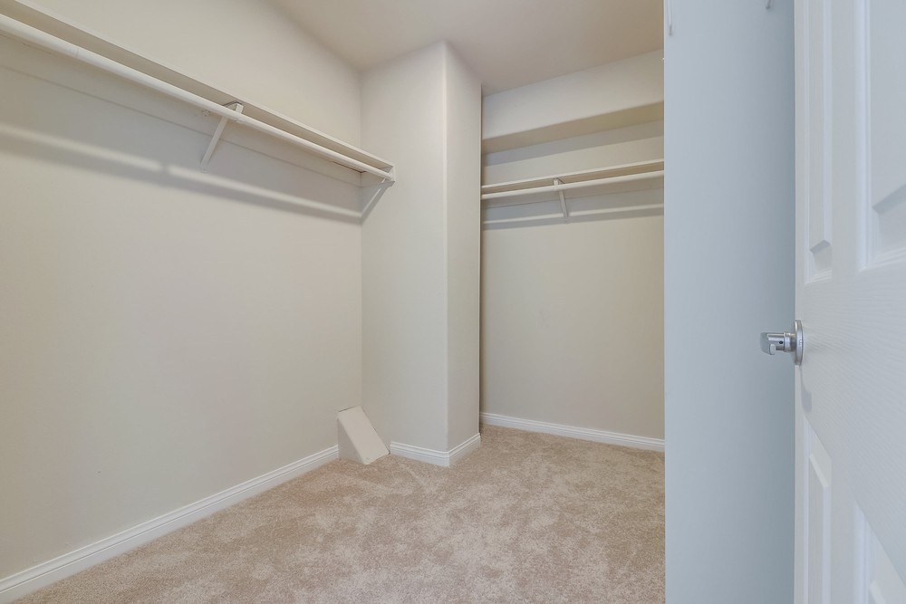 Virtual tour photo 29 of 39 for 3215 Governor Dr