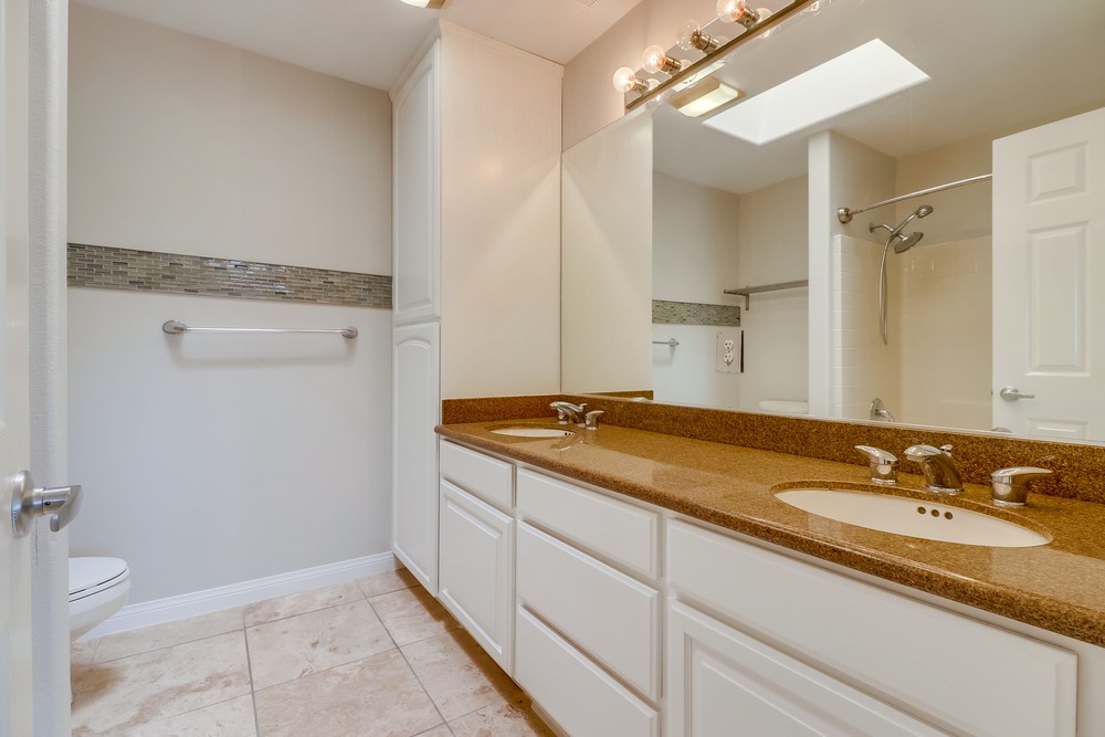 Virtual tour photo 30 of 39 for 3215 Governor Dr