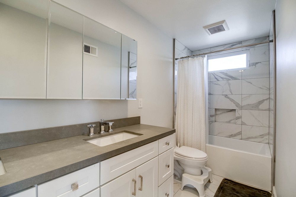 Virtual tour photo 42 of 87 for 3215 Ingelow St