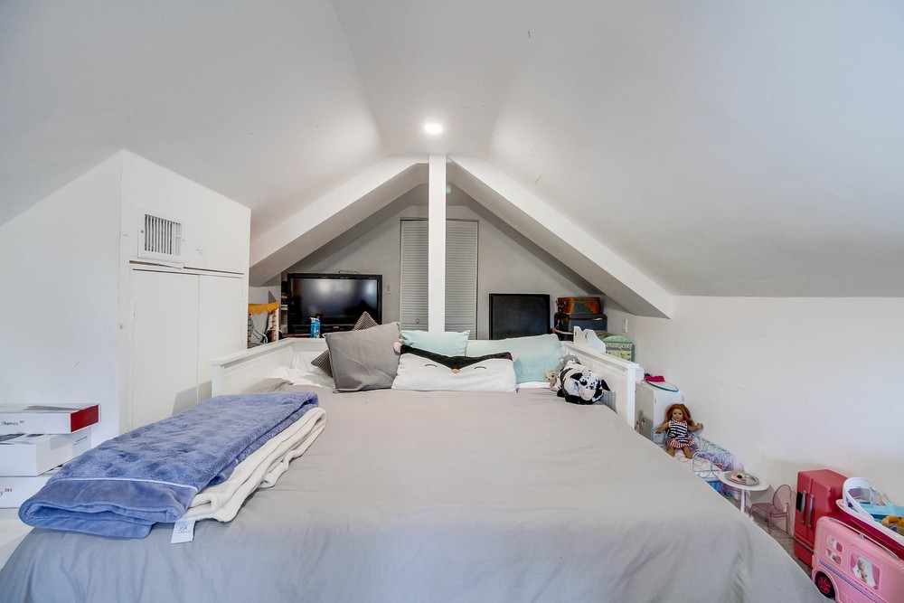 Virtual tour photo 55 of 87 for 3215 Ingelow St