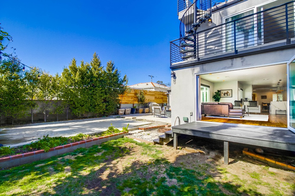 Virtual tour photo 79 of 87 for 3215 Ingelow St