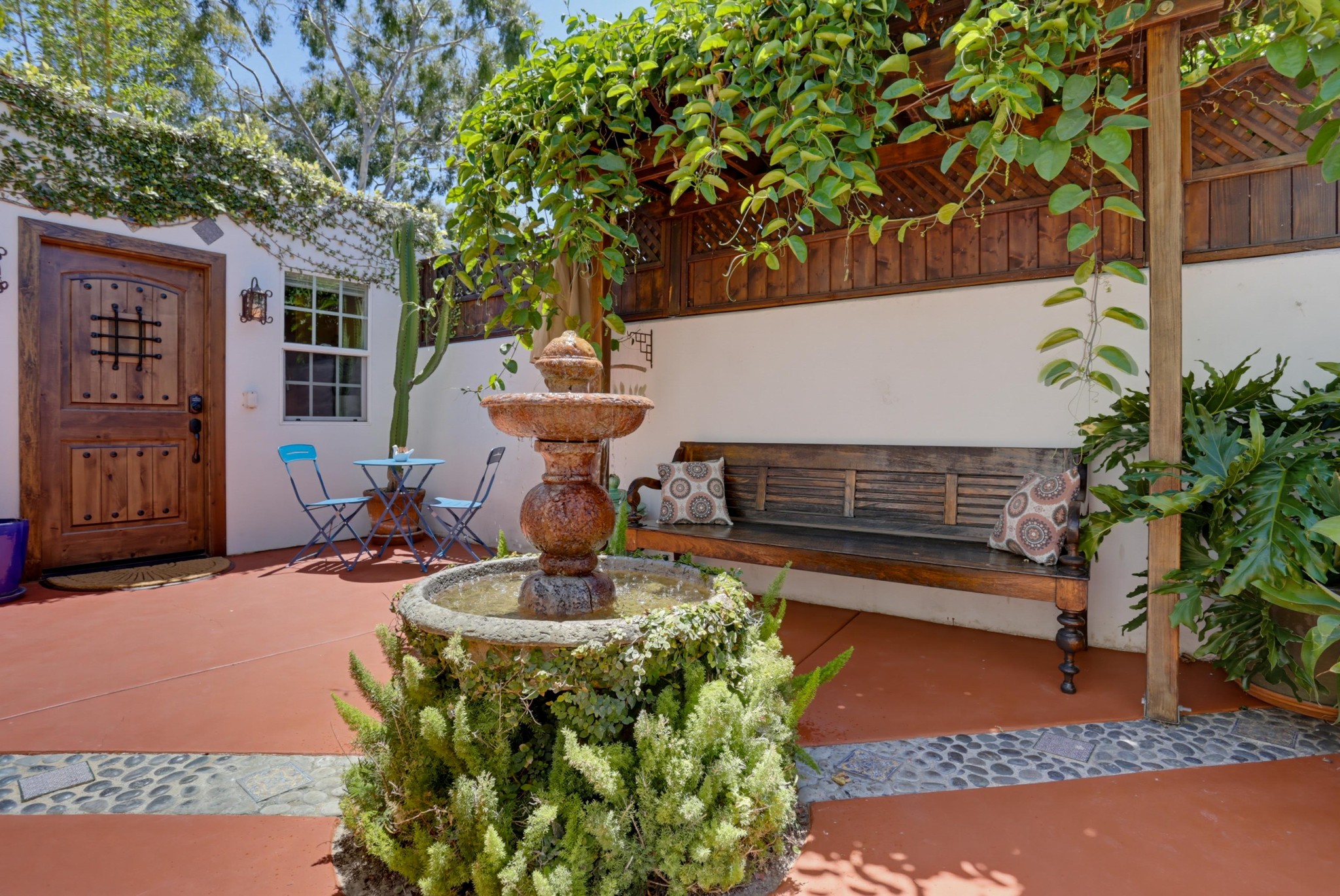 Virtual tour photo 5 of 35 for 3215 Juniper St