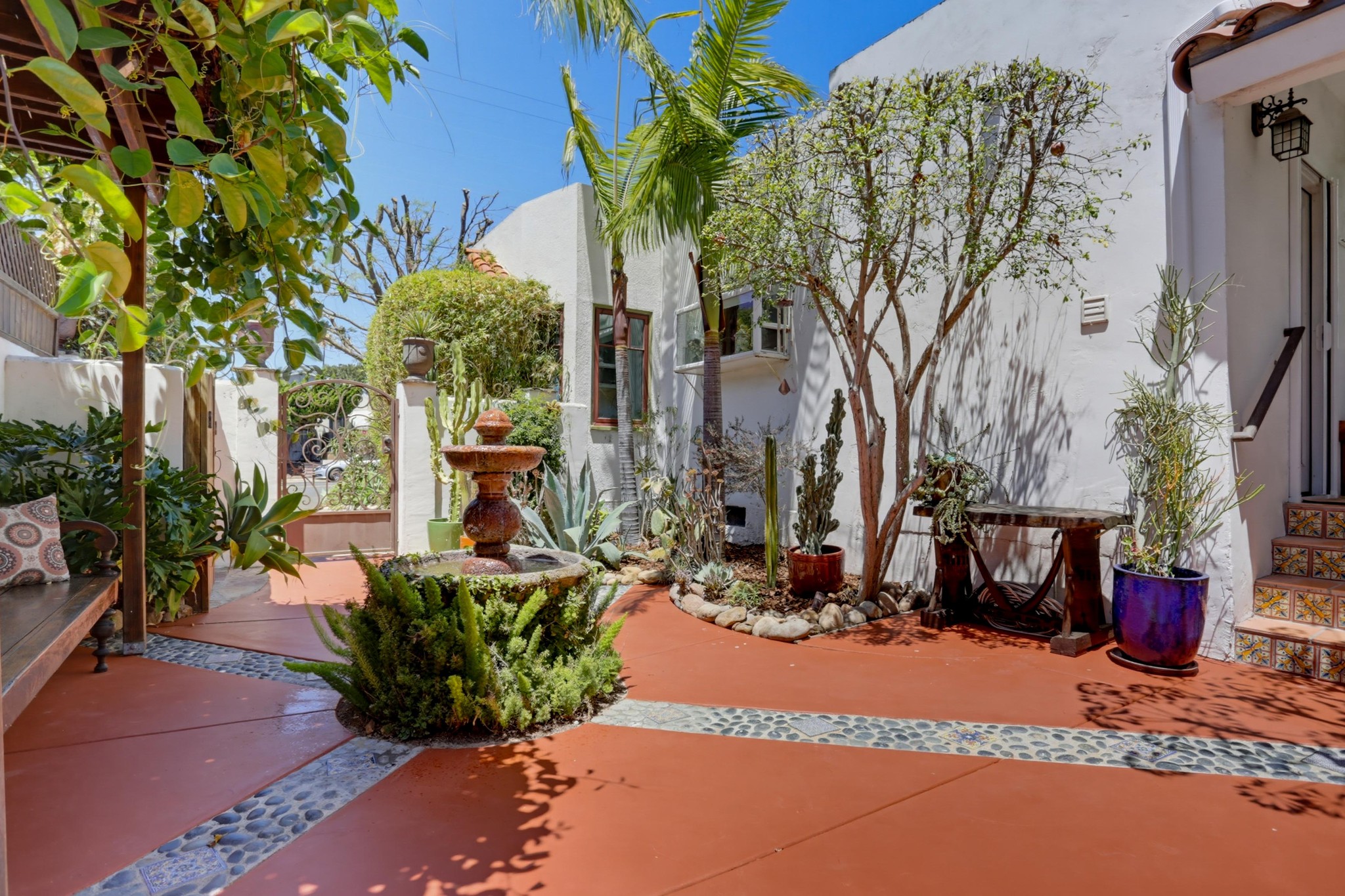 Virtual tour photo 7 of 35 for 3215 Juniper St