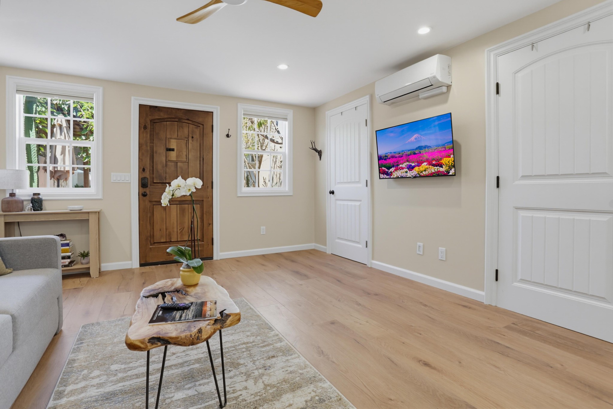 Virtual tour photo 13 of 35 for 3215 Juniper St