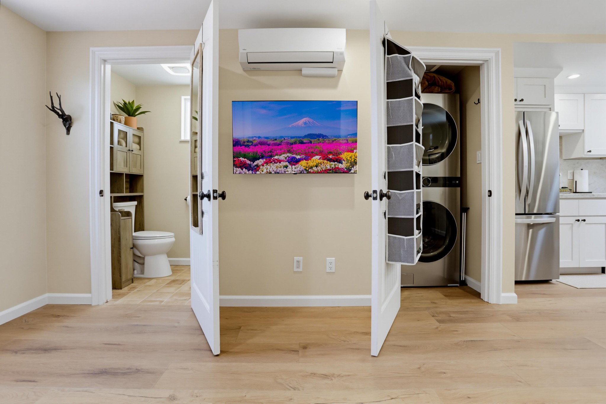 Virtual tour photo 16 of 35 for 3215 Juniper St