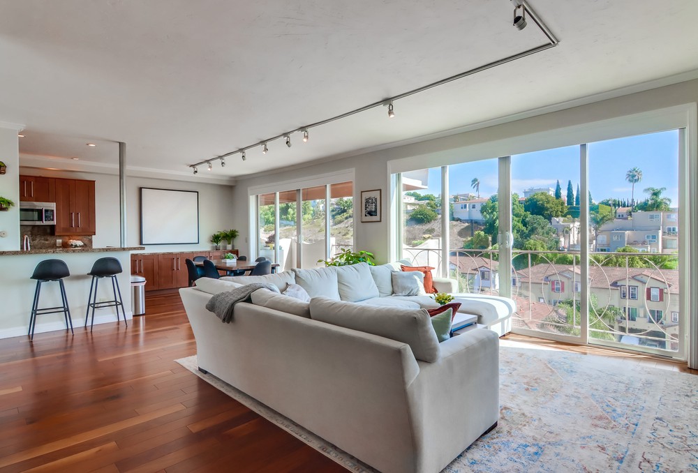 Virtual tour photo 6 of 48 for 3217 Columbia St