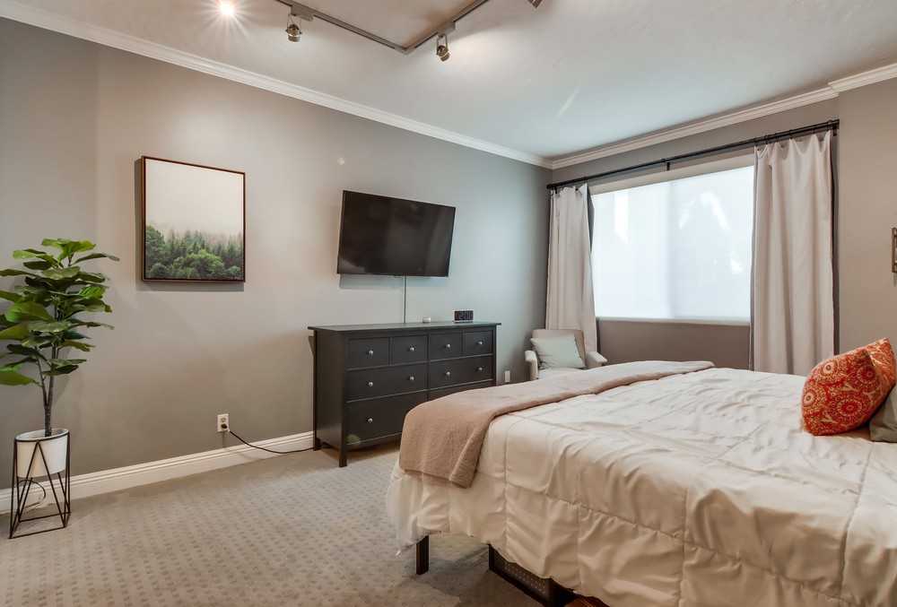 Virtual tour photo 33 of 48 for 3217 Columbia St