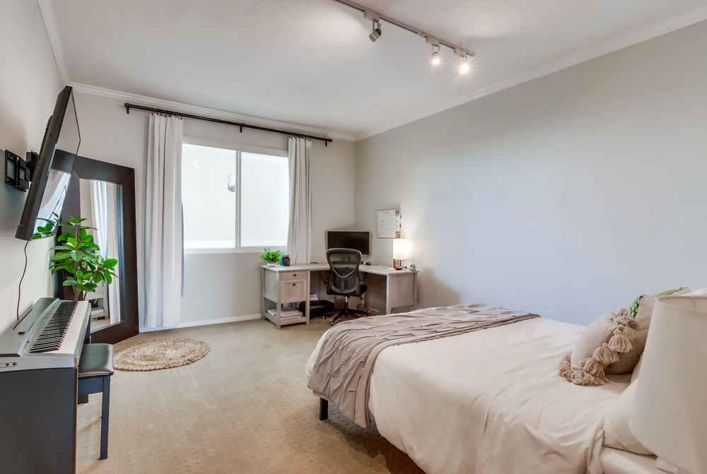 Virtual tour photo 39 of 48 for 3217 Columbia St