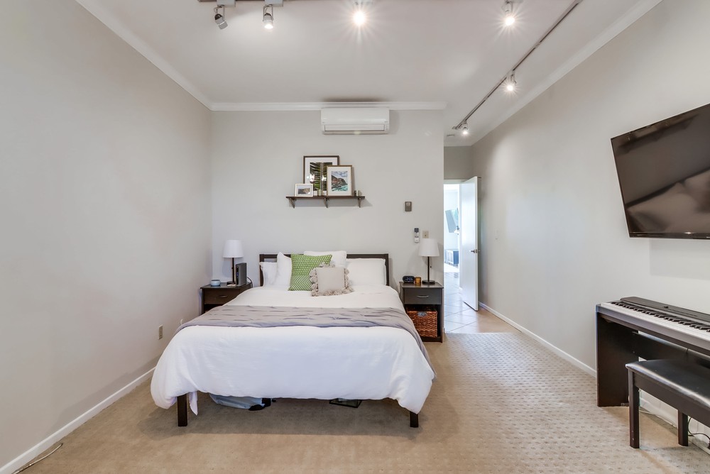 Virtual tour photo 40 of 48 for 3217 Columbia St