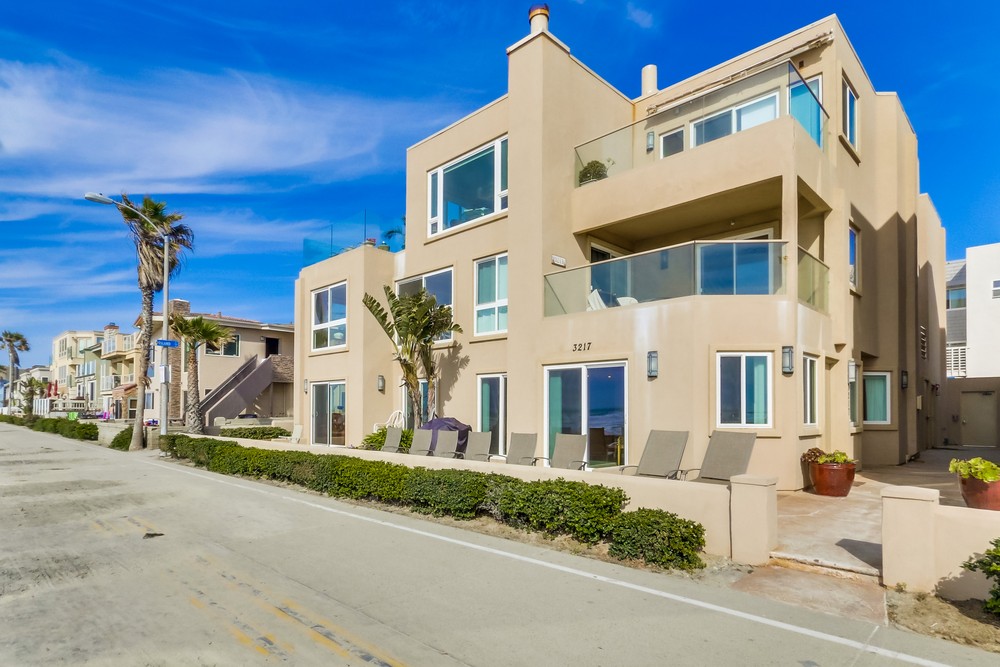 Virtual tour photo 3 of 53 for 3217 Ocean Front Walk