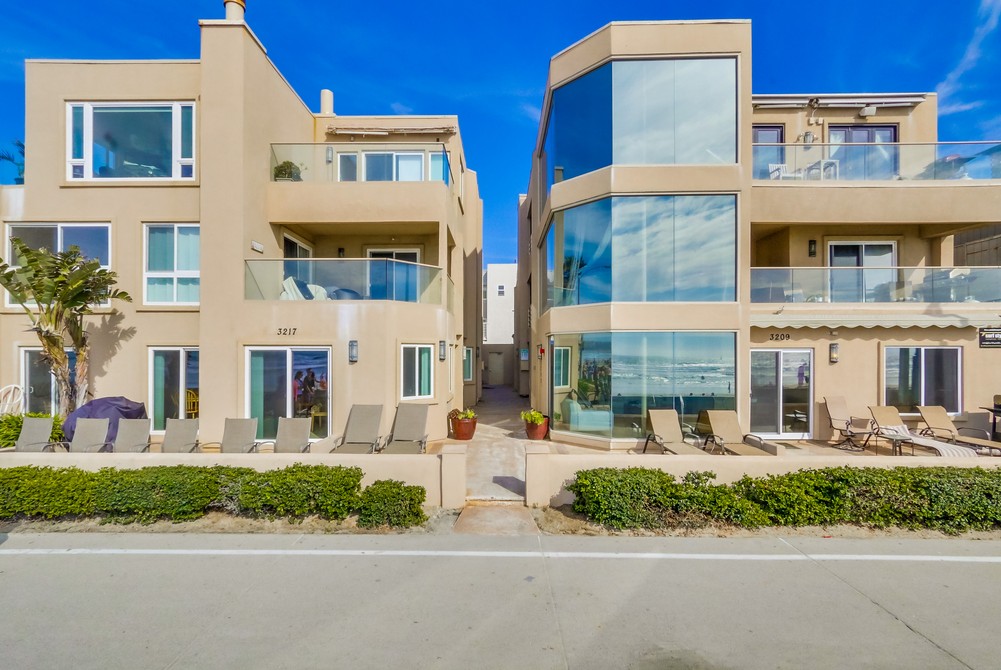 Virtual tour photo 4 of 53 for 3217 Ocean Front Walk