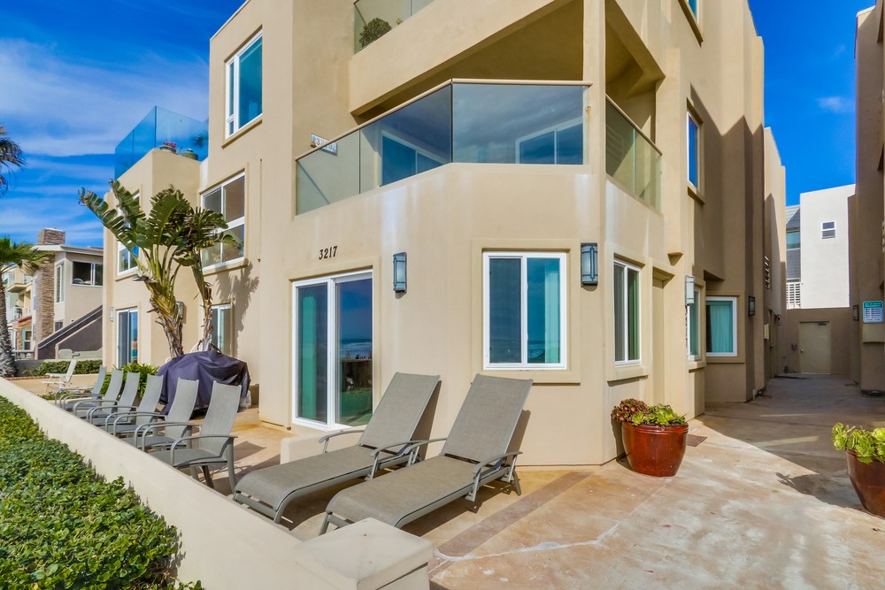Virtual tour photo 5 of 53 for 3217 Ocean Front Walk