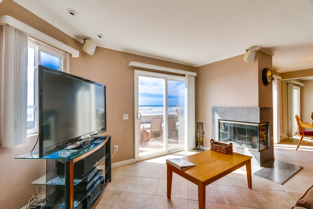 Virtual tour photo 11 of 53 for 3217 Ocean Front Walk