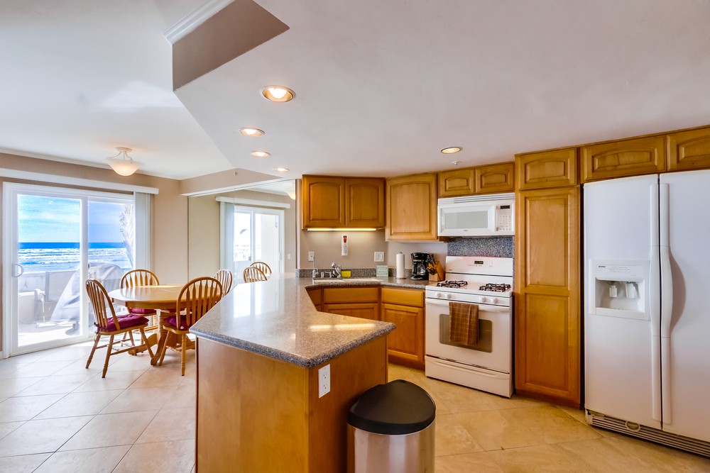 Virtual tour photo 19 of 53 for 3217 Ocean Front Walk