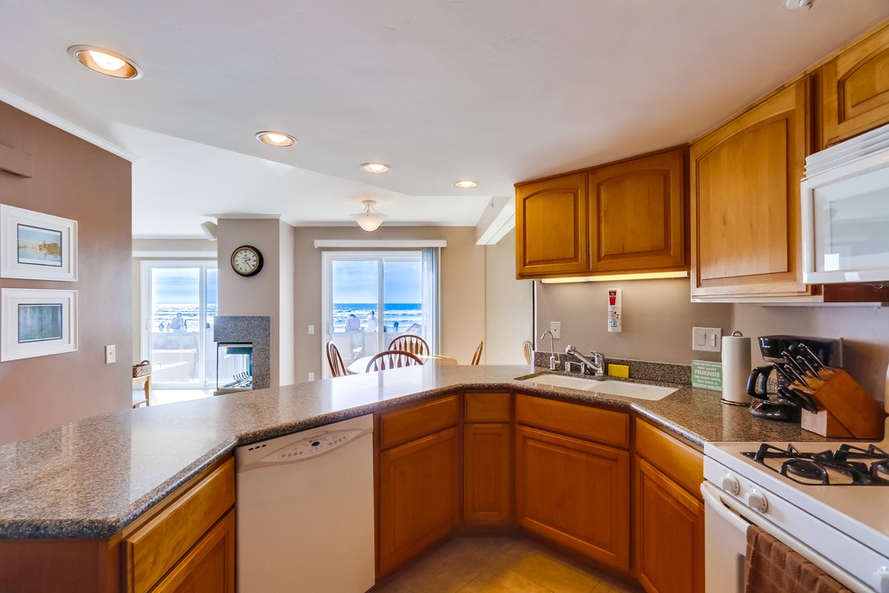 Virtual tour photo 20 of 53 for 3217 Ocean Front Walk