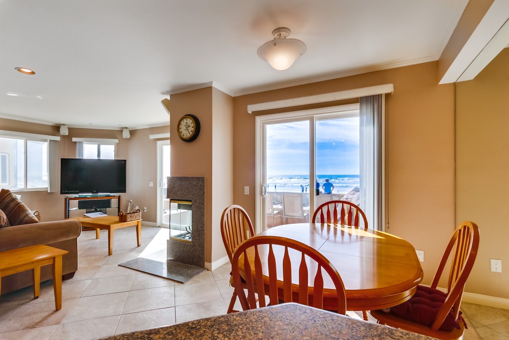 Virtual tour photo 21 of 53 for 3217 Ocean Front Walk