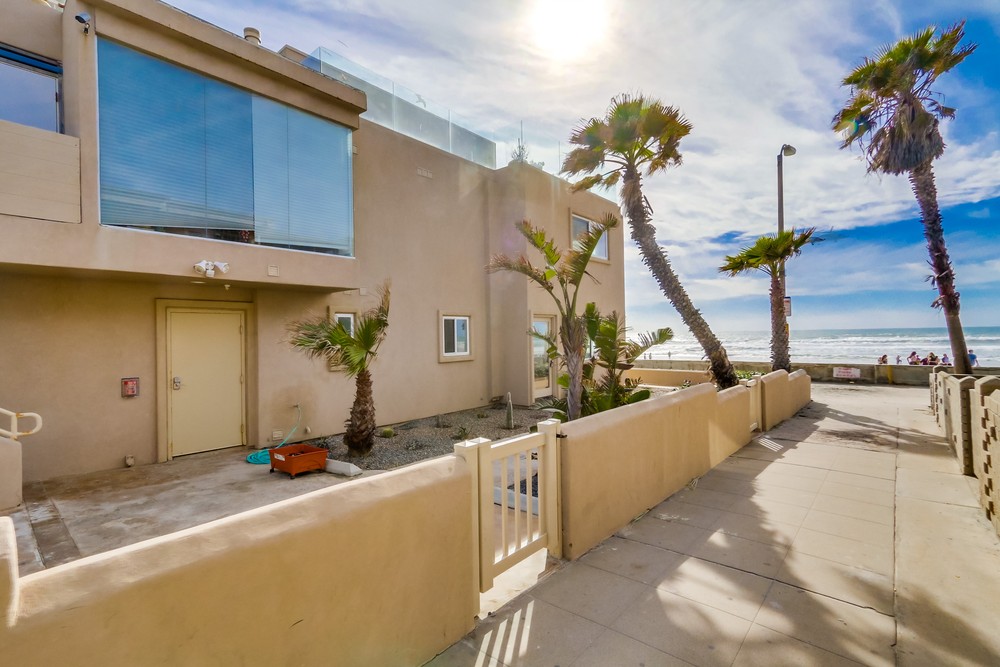 Virtual tour photo 51 of 53 for 3217 Ocean Front Walk