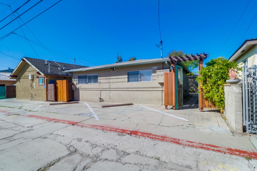 Virtual tour photo 1 of 26 for 3217 Vancouver Ave