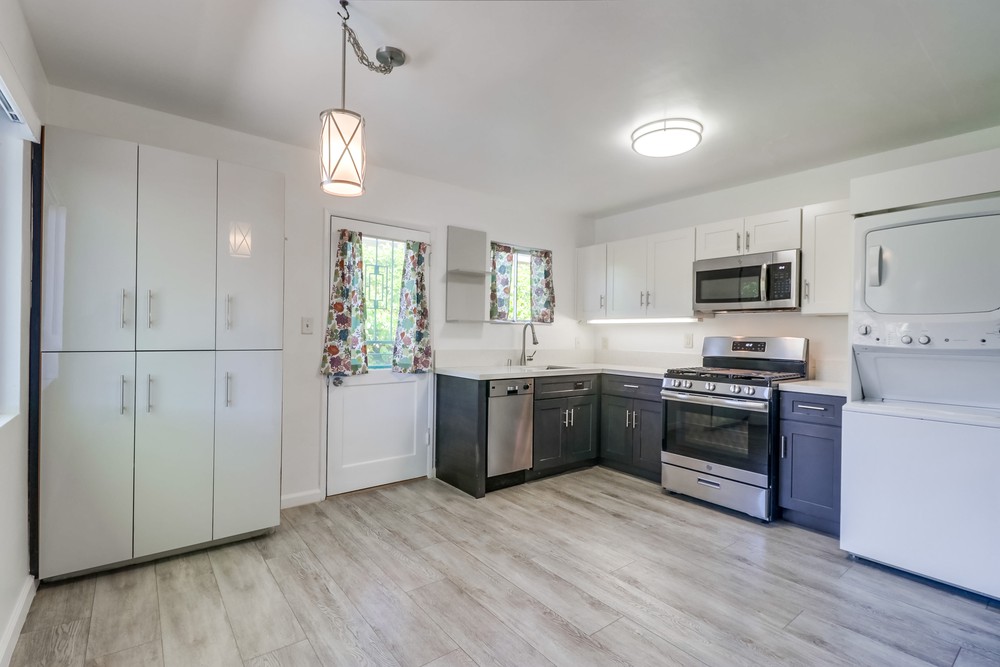 Virtual tour photo 16 of 26 for 3217 Vancouver Ave