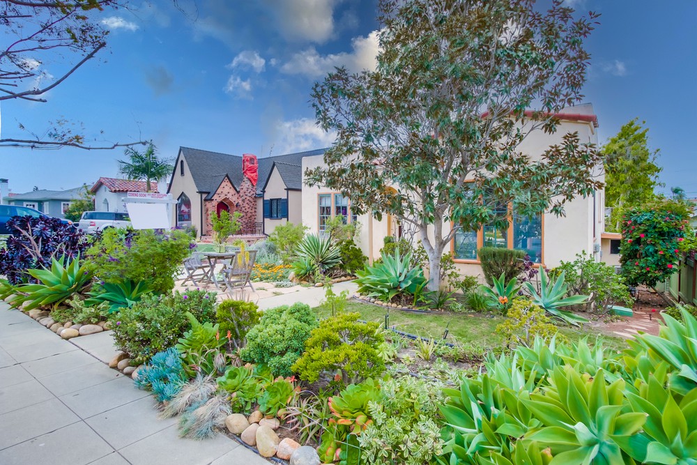 Virtual tour photo 4 of 46 for 3220 Bancroft St